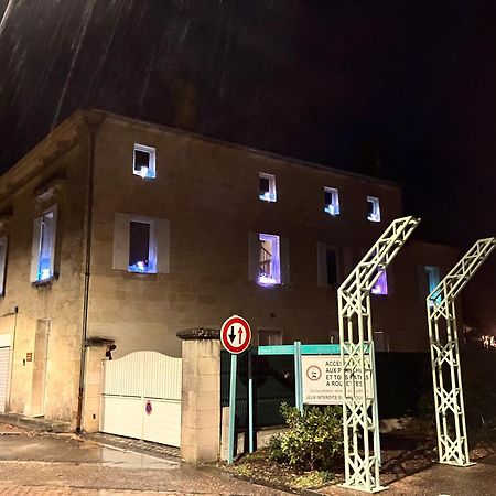 Le Numero 15 Saint-Seurin-sur-l'Isle Exteriör bild