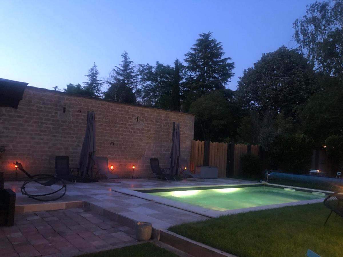Le Numero 15 Saint-Seurin-sur-l'Isle Exteriör bild