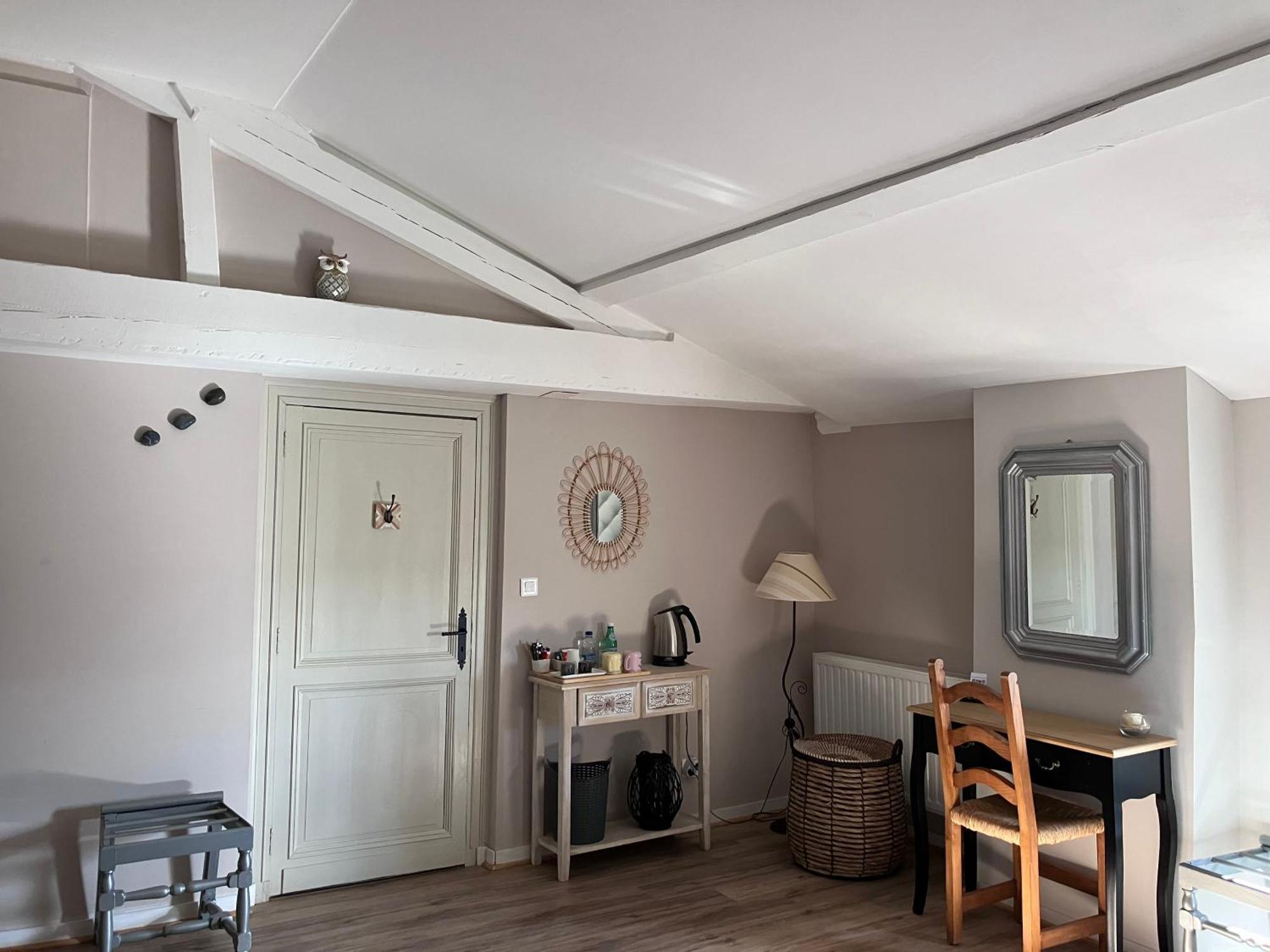 Le Numero 15 Saint-Seurin-sur-l'Isle Exteriör bild
