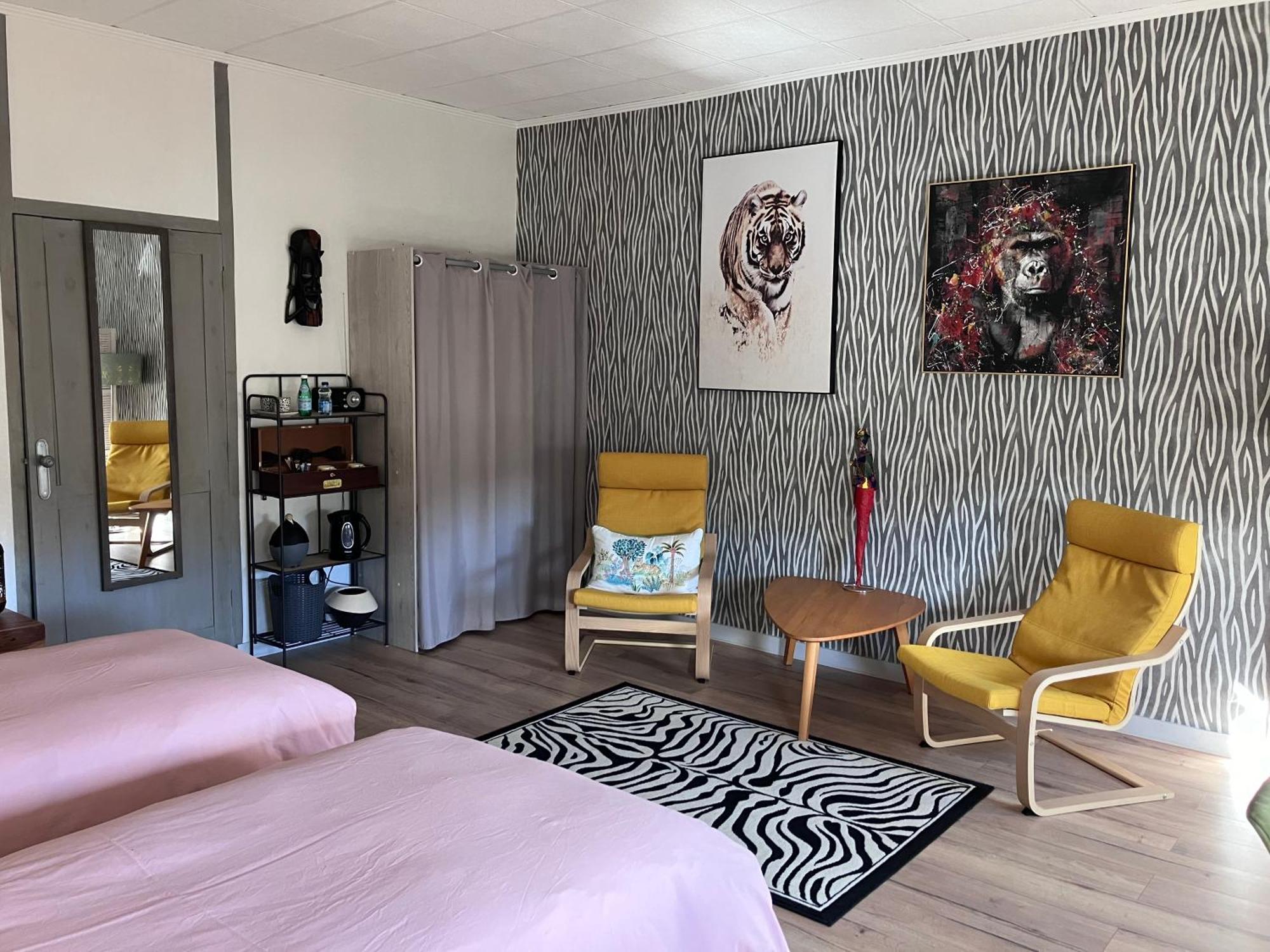 Le Numero 15 Saint-Seurin-sur-l'Isle Exteriör bild